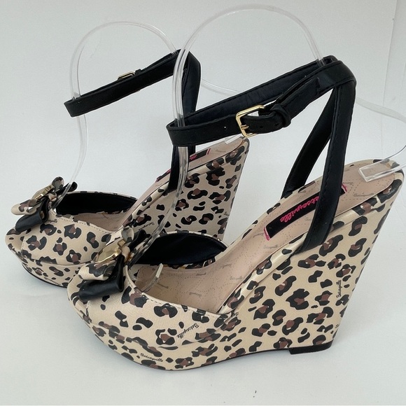 Betsey Johnson High Heels - Picture 2 of 10
